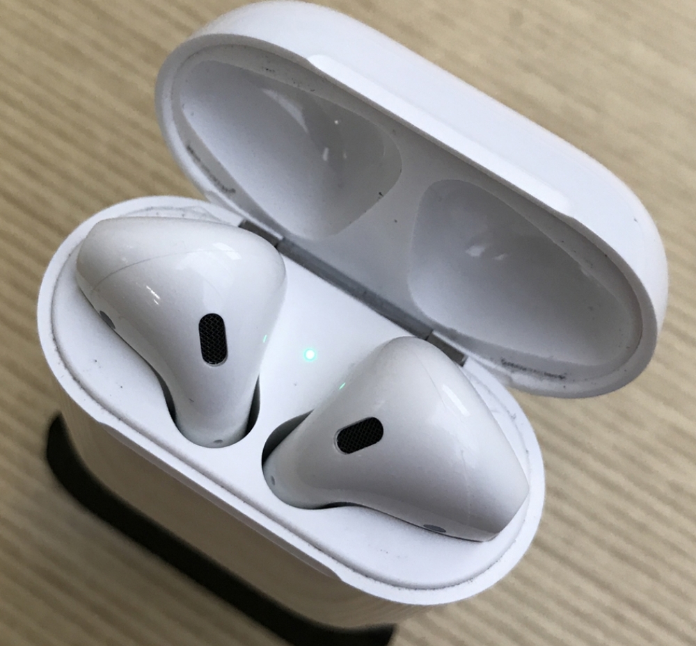 AirPods
